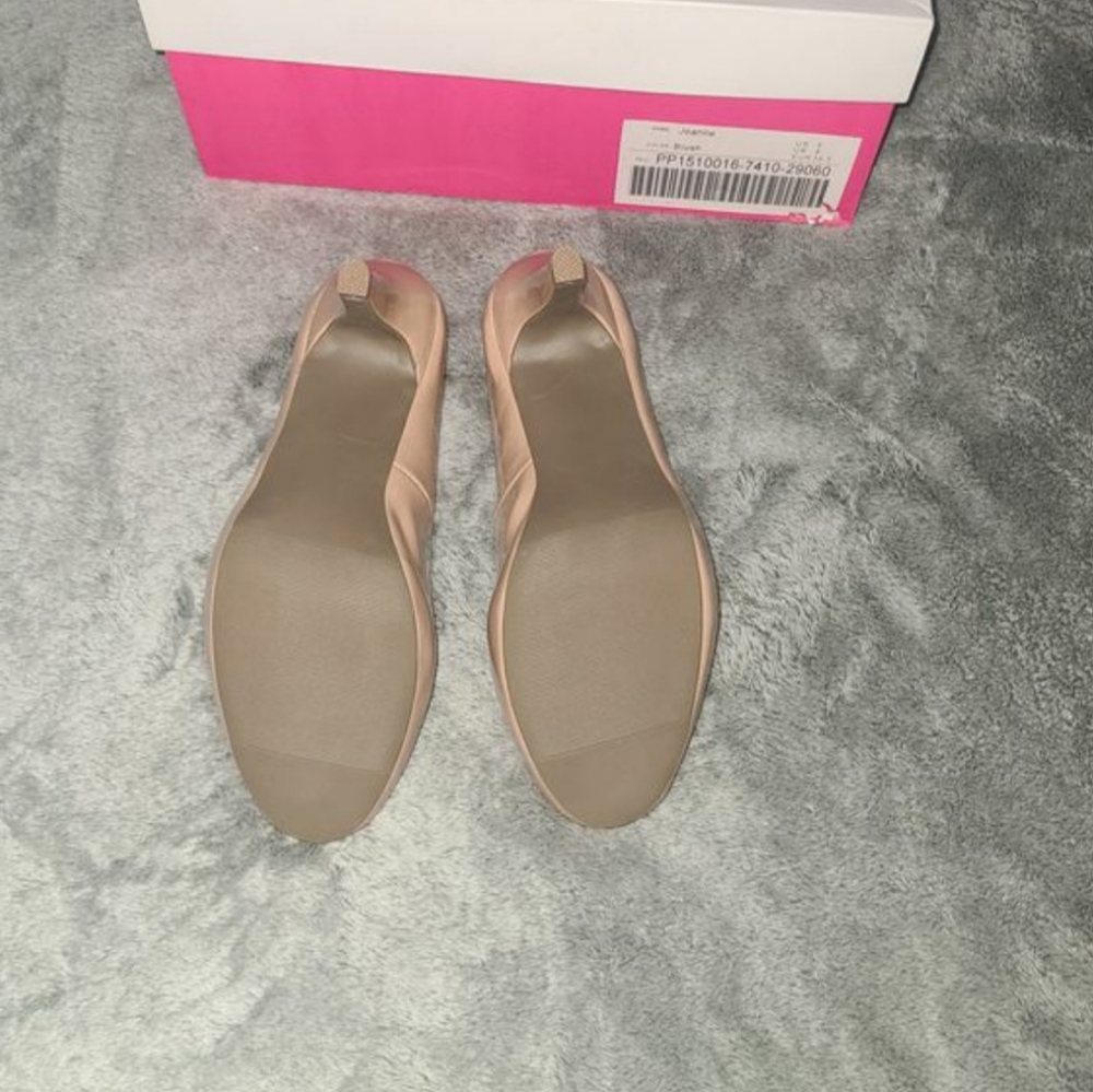 Heels - Picture 2 of 3